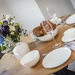 Exklusives Turmkoje Im Herzen Westerlands Apartmán